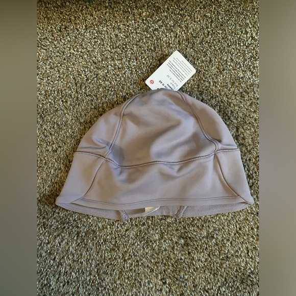 Lululemon Run for it all Beanie One Size NWT - Picture 2 of 3